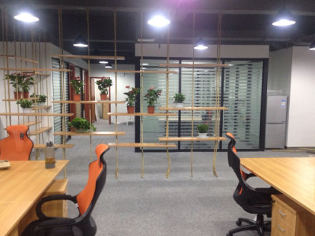 办公室隔断装修的作用是什么?